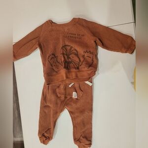 Baby Gap x Star Wars 2 piece outfit 12-18 months